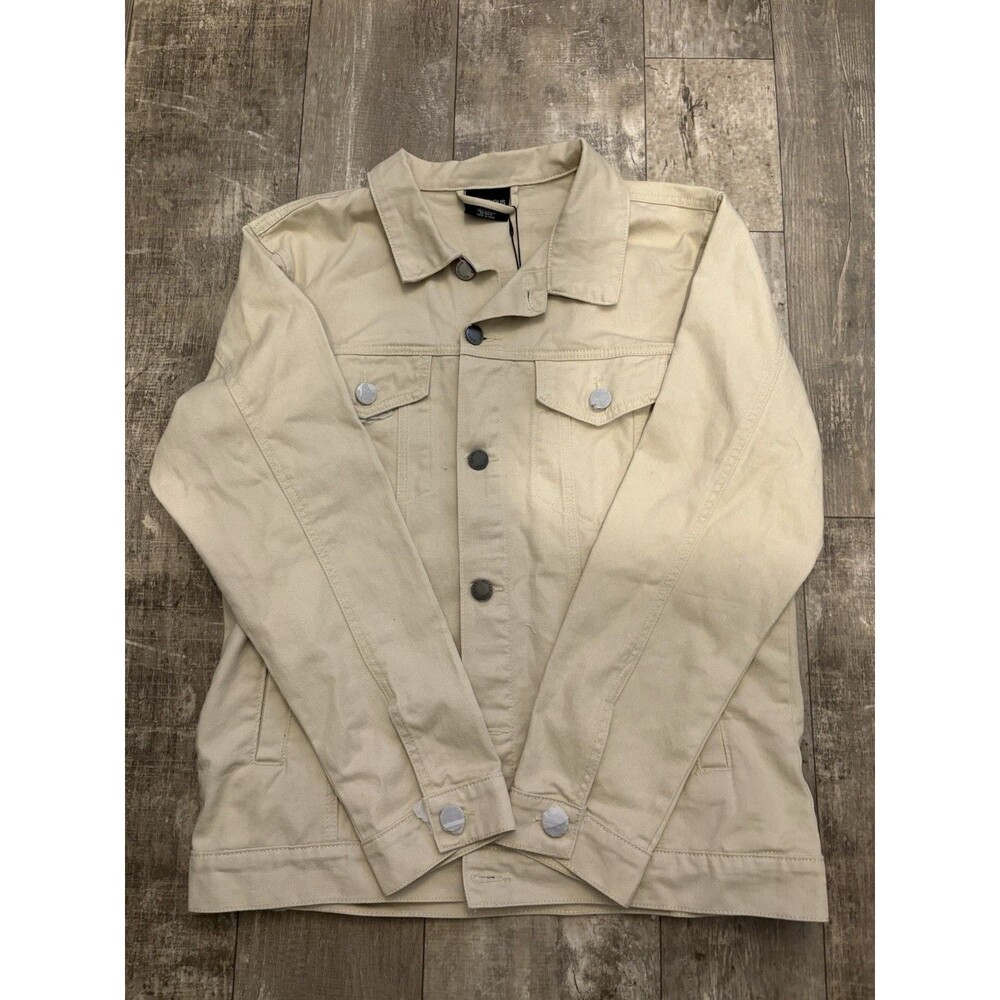 NWT Victorious World Tour Denim Trucker Jacket Large‎ Cream Distressed Patches